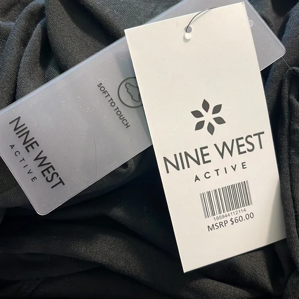 Nine West ladies Active top with mesh back half - Picture 6 of 6
